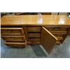 Image 5 : OAK 6 DRAWER DRESSER