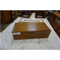 EASTERN CHESS SET WITH WOOD PIECES IN FOLDING WOOD BOX