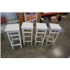 Image 1 : 4 WHITE BAR STOOLS