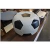 Image 2 : SOCCER BALL OTTOMAN