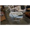 Image 1 : SWAN VINTAGE STROLLER