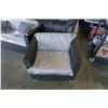Image 3 : BRAND NEW OUTDOOR RATTAN CLUB CHAIR RETAIL $399 W/ LIGHT GREY CUSHIONS - POWDER COATED STEEL FRAME, 