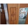 Image 8 : ANTIQUE OAK CARVED AND BEADED WARDROBE W/ ORIGINAL BEVELED GLASS AND KEY