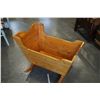 Image 1 : PINE CRADLE