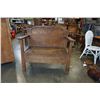 Image 3 : ANTIQUE OAK ARTS AND CRAFTS HALL BENCH W/ STORAGE