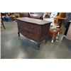 Image 2 : VINTAGE 2 DRAWER ANTIQUE BOW FRONT DRESSER