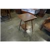 Image 1 : ANTIQUE OAK 2 TIER PARLOUR TABLE