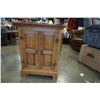 Image 3 : ANTIQUE OAK 2 DOOR CABINET, IMMACULATE CONDITIONER, PANELED DOORS, SOLID BRASS HARDWARE W/ KEY