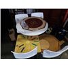 Image 1 : WOOD CROKINOLE BOARD AND GAME BOARDS