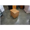 Image 2 : 3 DRAWER ROLLING OAK ENDTABLE