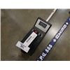 Image 2 : CHIMO GOALIE STICK AND METAL DETECTOR