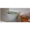 Image 3 : 3 PYREX BOWLS, AND 2 FIRE KING BOWLS