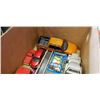 Image 3 : 2 boxes of die cast and other vehicles