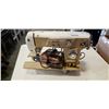 Image 1 : Vintage zenith sewing machine