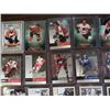 Image 2 : LOT OF NHL LEGENDS PLASTIC CASED CARDS