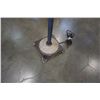 Image 2 : VINTAGE METAL FLOOR LAMP