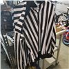 Image 1 : Two linesmen jerseys