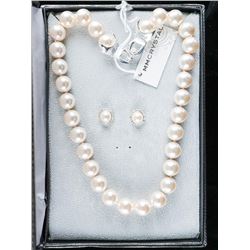 Michelle M. Pearl and Swarovski Necklace and Earring Set.