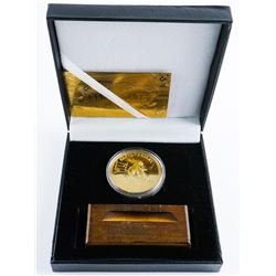 Elvis 24kt Gold Plated Collector Medallion with Certificate and Stand. Limited Edition.