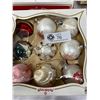 Image 2 : Lot of Vintage Christmas Decorations