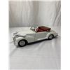 Image 2 : 1955 Mercedes Bens 300 s 1/18 Scale Dyecast Car