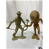 Image 2 : Lot Of 3 Vintage Cowboy And Indian Plastic Figures