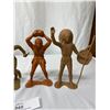 Image 3 : Lot Of 3 Vintage Cowboy And Indian Plastic Figures