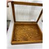 Image 2 : A Nice Vintage Well Made Display Case with Glass Lid 20 x16 x 3.5
