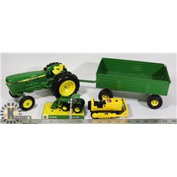 JOHN DEERE TRACTOR & TRAILER