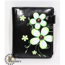 NEW SHAG WEAR WOMENS WALLET