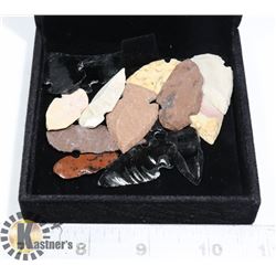 DISPLAY BOX OF ARROW HEADS