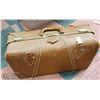 Image 1 : VINTAGE SUITCASE