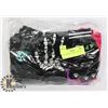 Image 1 : 12PK KIDS HALLOWEEN GLOVES