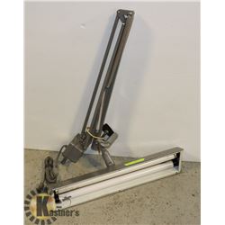 VINTAGE LUX FLUORESCENT WORK LIGHT