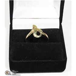 10 KT GOLD (STAMPED 417) RING - SIZE 6.25