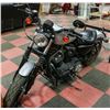 Image 2 : 2010 HARLEY DAVIDSON SPORTSTER XL883N