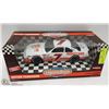 Image 1 : 1:18 NASCAR ERTL # 7 HOOTERS 1 OF 5000 MADE