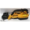 Image 1 : DEWALT RECHARGABLE VACUUM & CHARGER
