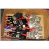 Image 1 : FLAT OF 37 NEW PAINT BRUSHES