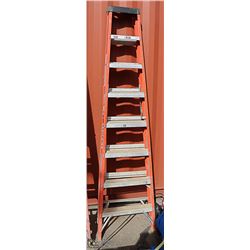 8 FOOT ORANGE FIBREGLASS LADDER