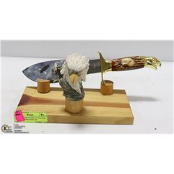 EAGLE THEMED KNIFE W/ WOODEN EAGLE HEAD DISPLAY