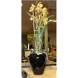 FLOWER ARRANGEMENT IN BLACK VASE