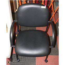 BLACK LEATHERETTE DESK CHAIR WITH WHEELS