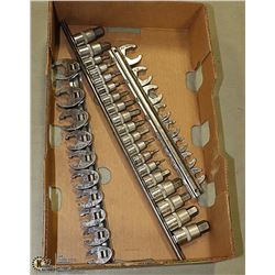 FLAT OF HEX SOCKETS AND JET WRENCH HEADS