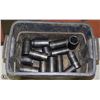 Image 1 : TOTE OF LARGE SNAP-ON SOCKETS