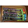 Image 1 : FLAT OF GLOW STICKS ASSORTED