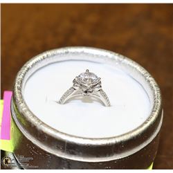925 SILVER RING LADIES SIZE 5.