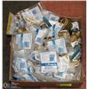 Image 1 : BOX OF ASSORTED FITTINGS AND VALVES