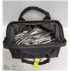 Image 1 : MAC TOOL BAG WITH ASSSORTED TOOLS