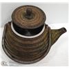Image 1 : CAST IRON TEAPOT